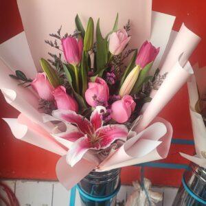RAMOS TULIPANES Y LIRIOS