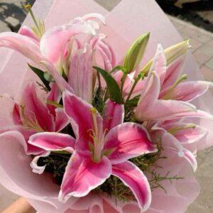 RAMOS TULIPANES Y LIRIOS