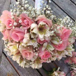 DECORACIÓN DE CARRO Y BOUQUET